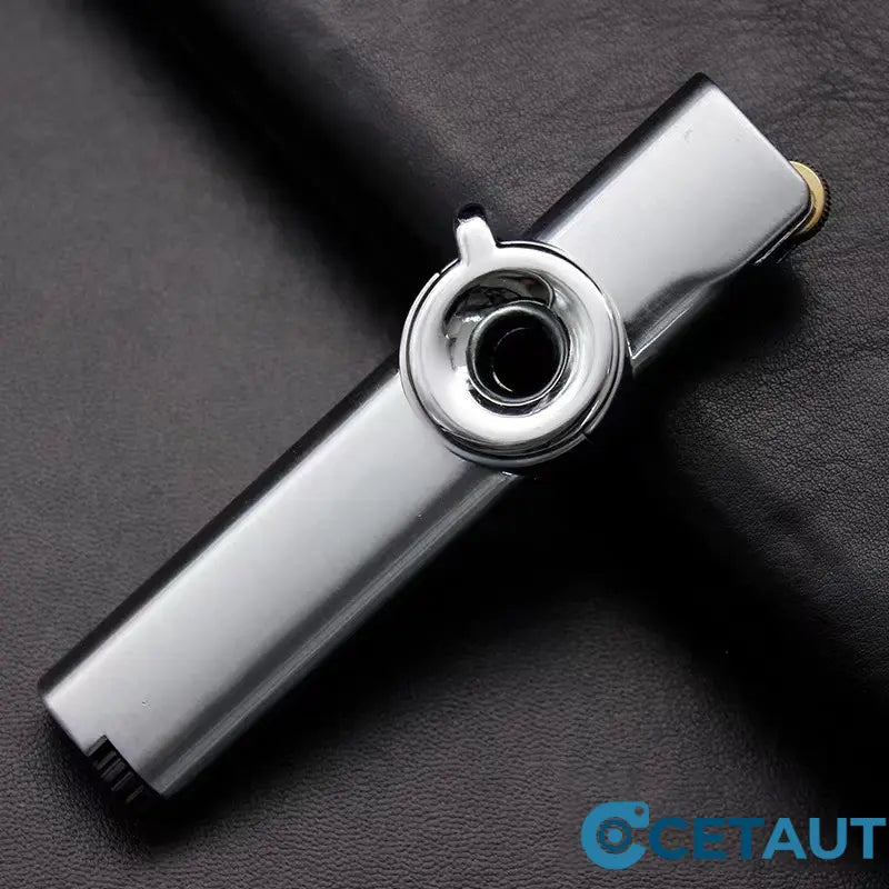 Compact Windproof Lighter with Adjustable Flame cetaut