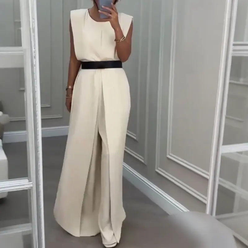 Einfarbiger Jumpsuit mit Rundhalsausschnitt cetaut
