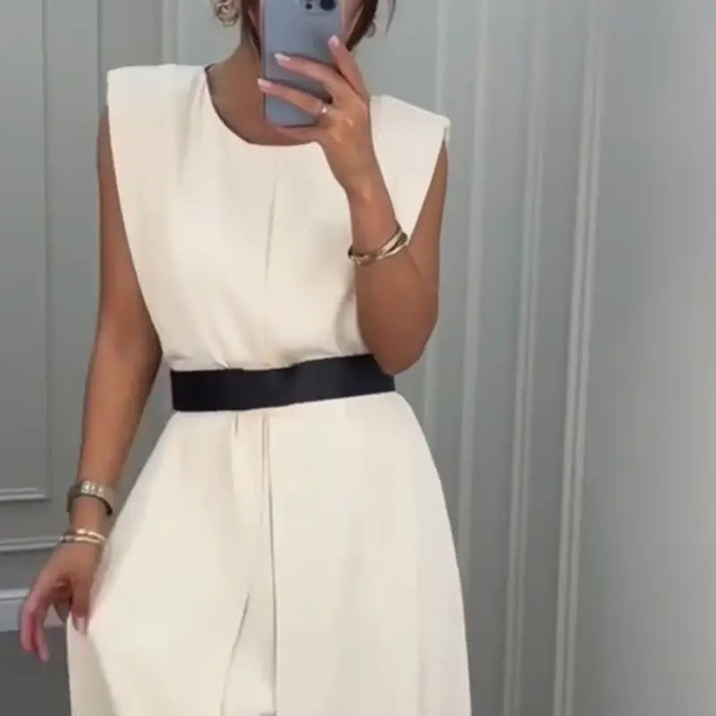 Einfarbiger Jumpsuit mit Rundhalsausschnitt cetaut